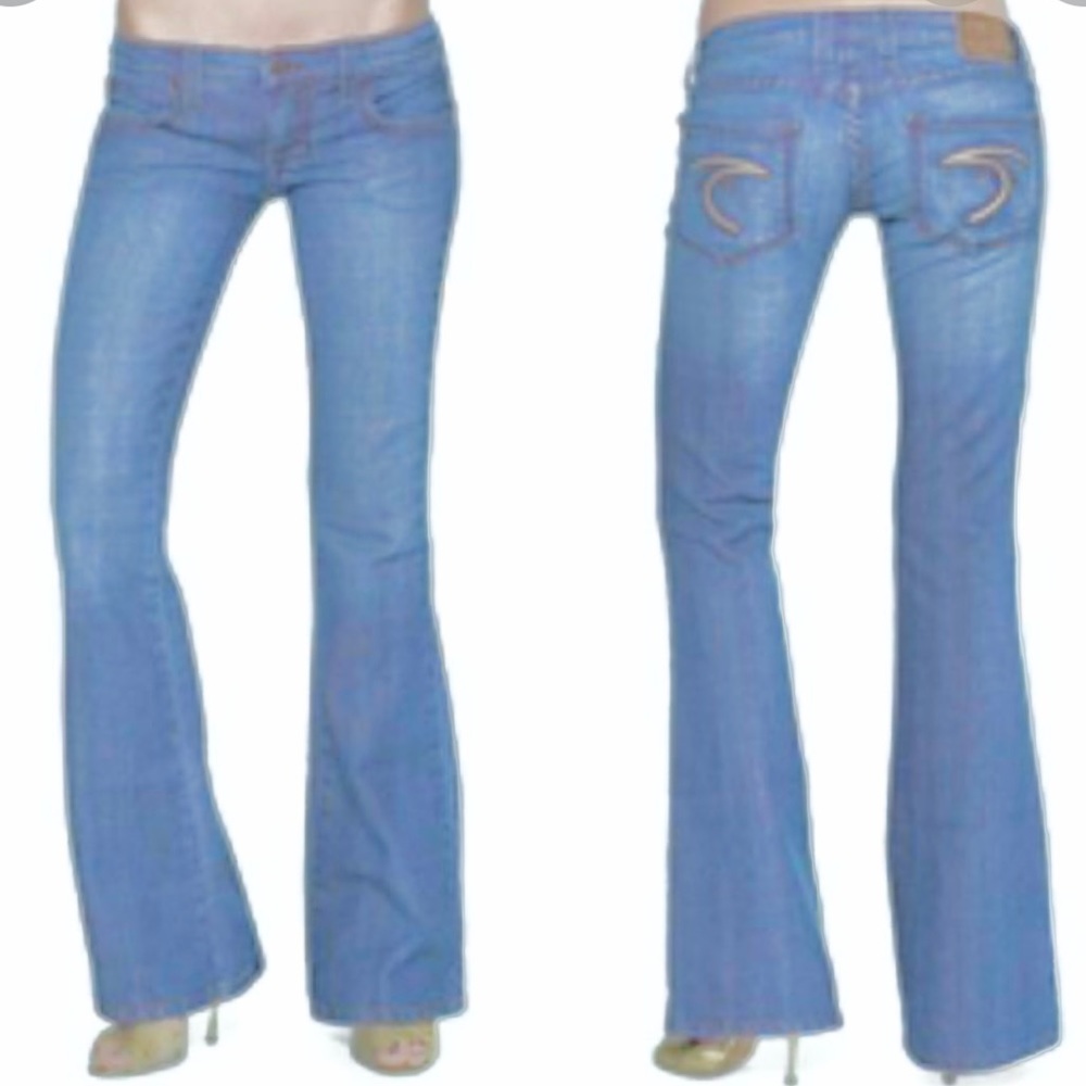 Frankie B. Light Wash Low Rise Flare Bottom Y2K Vibes Super Soft & Stretchy Sz 4